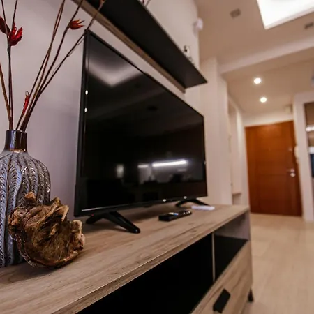 Helena's Two Apartment *