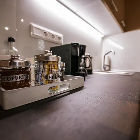 Helena's Two Apartment *