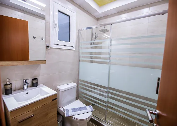 Helena's Two * Volos