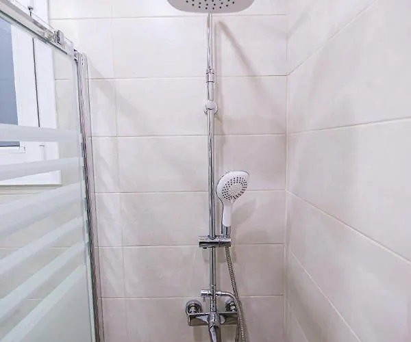 Διαμέρισμα Helena's Two *